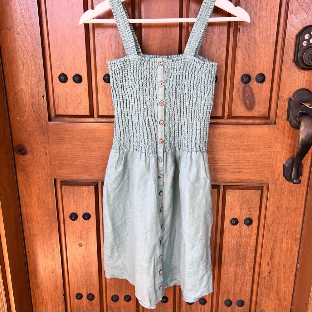 Chaser Size Medium Dress NWOT‎